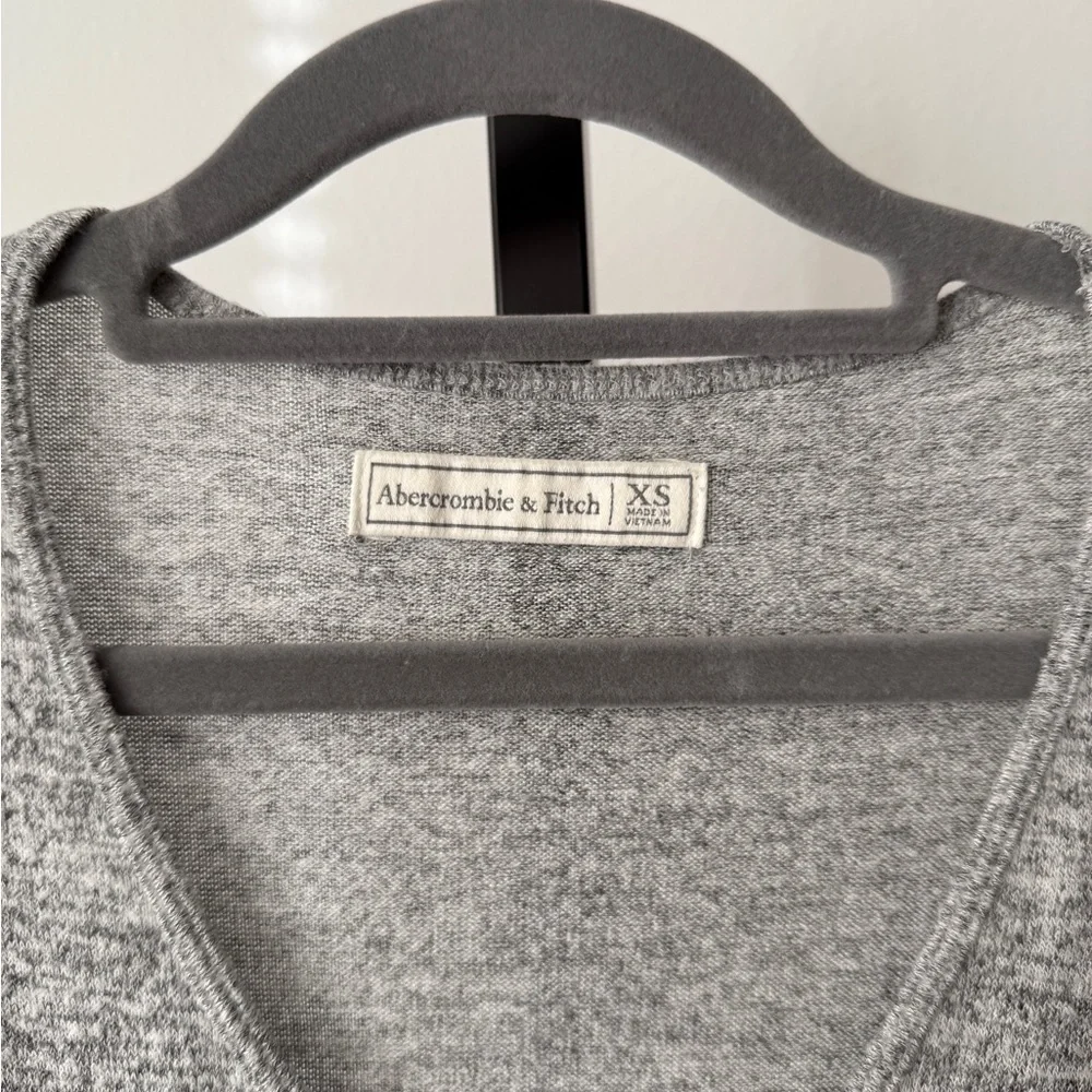 Abercrombie & Fitch Gray V-Neck Bodysuit Size XS - Picture 4 of 5